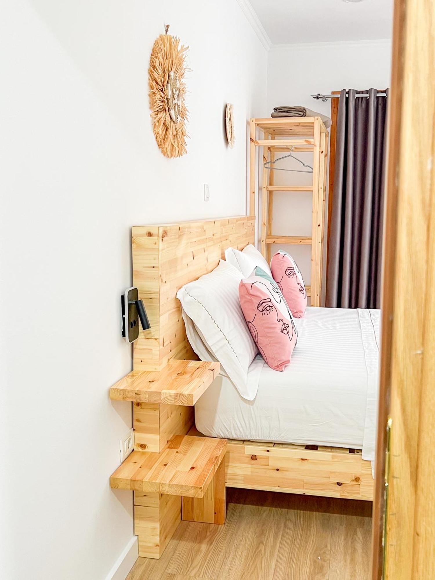 Village View Apartment *